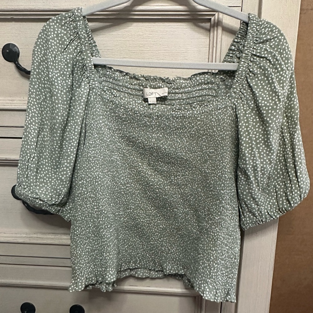 LOFT Green Puff Sleeve Crop Blouse